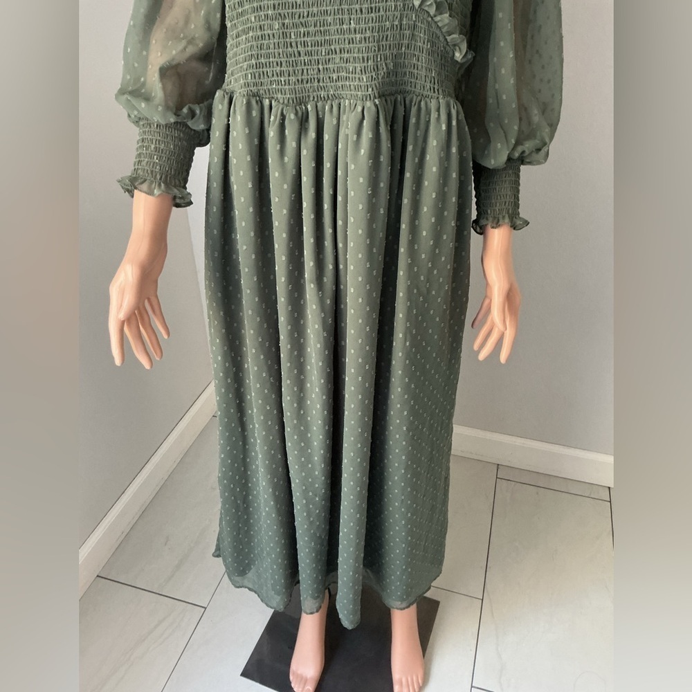 ASOS DESIGN Curve khaki midi dress with a relaxed fit. - Picture 7 of 15
